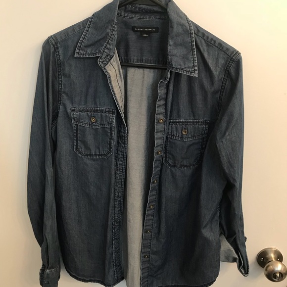 Banana Republic denim button down - Picture 1 of 2